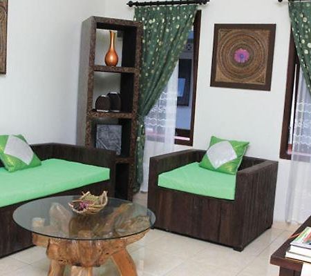 Pondok Villa Hotel Yogyakarta Værelse billede